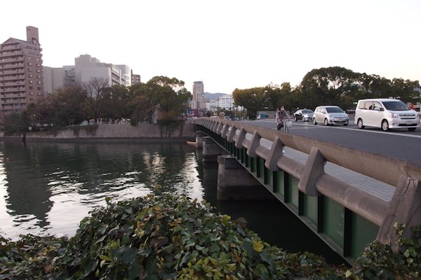 平和大橋.JPG